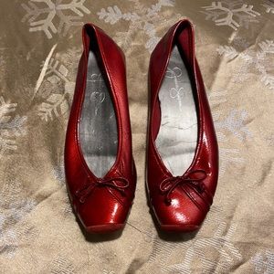 Jessica Simpson slip on red shined shoes soo cute and comfy size 8, flats